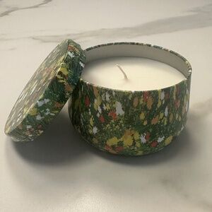 URBAN OUTFITTERS - Mini Nirvana Candle - 6 oz - Citrus, nectar, patchou